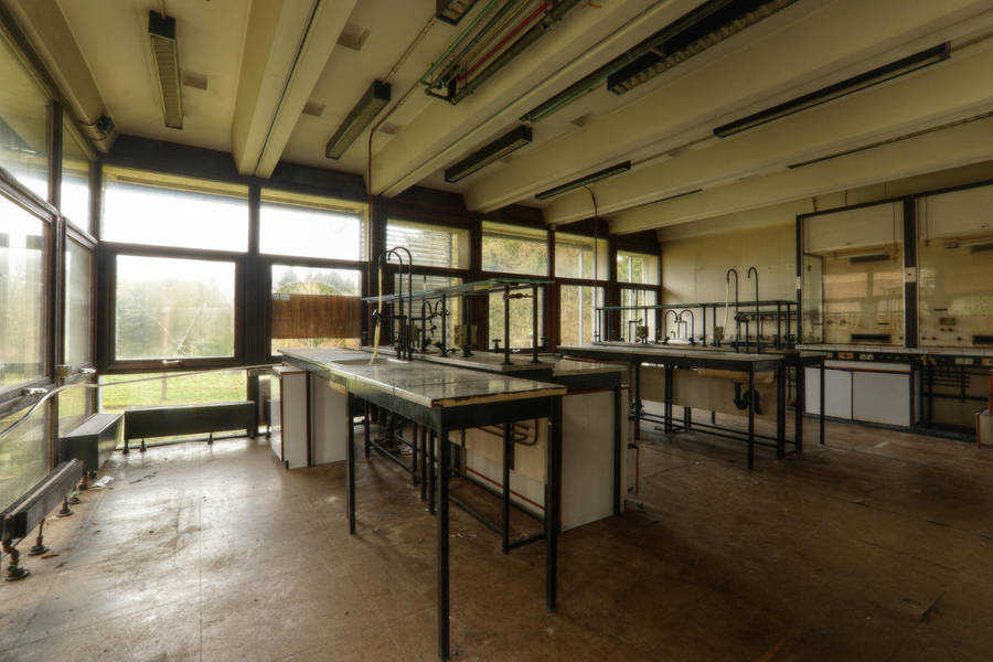 Science Labs 21 by yanshee