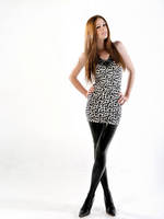 crossed legs by Elovera