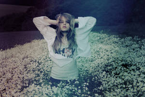 Love me, hate me. by rezZinka