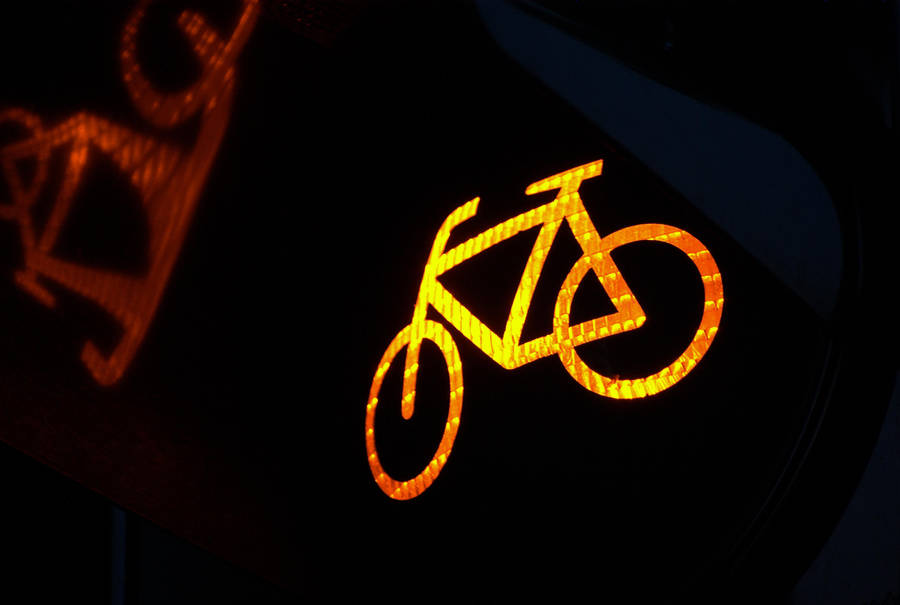 Traffic Lights - Yellow Bike by TheConstructor