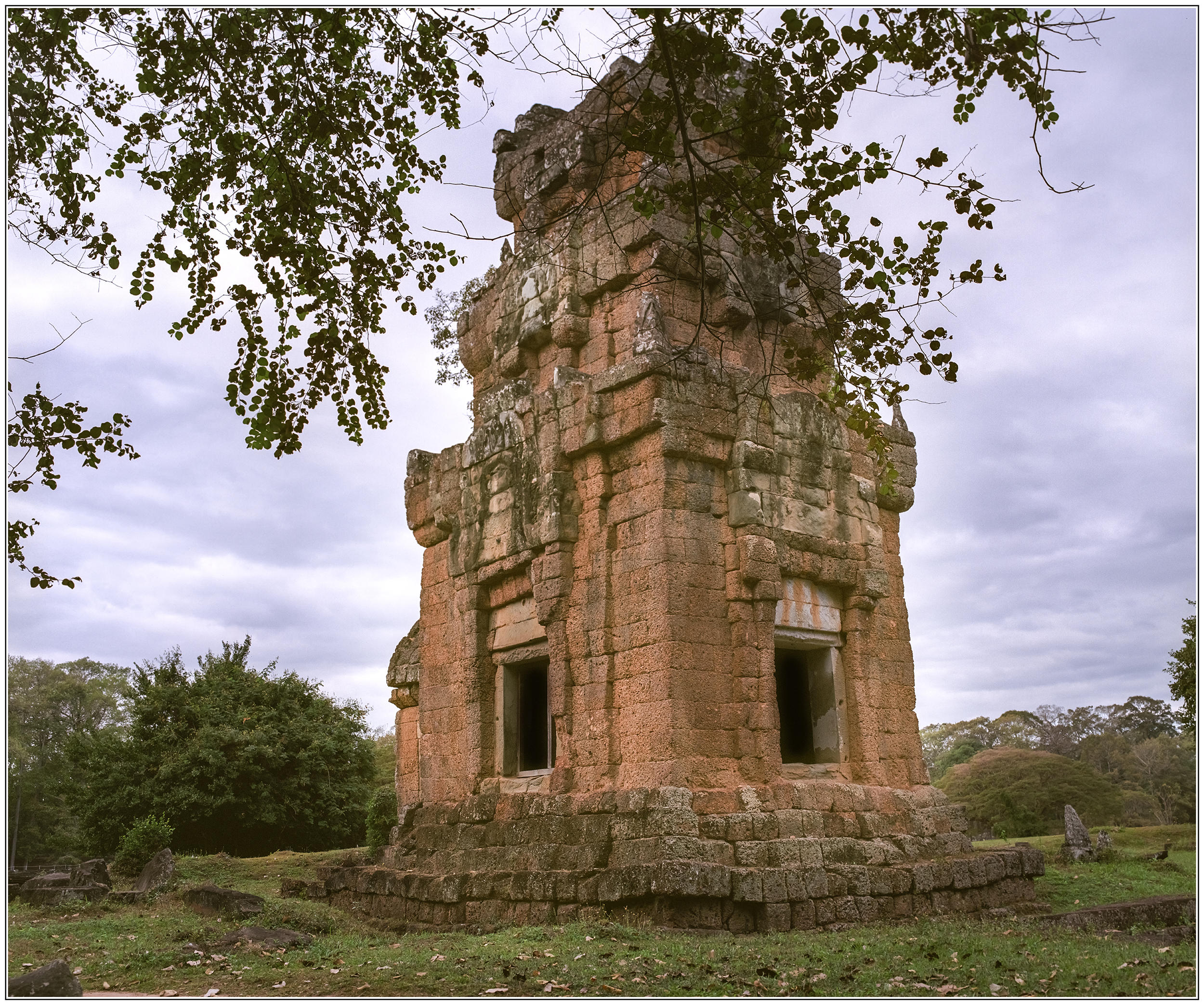 Prasat South Kleang #1 by Roger-Wilco-66