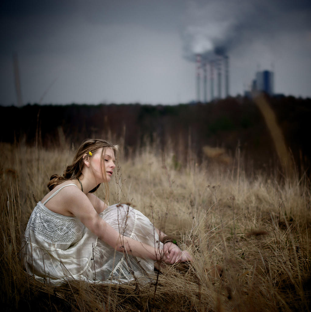 toxic city 04 by Art-de-Viant