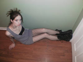 Grey show off by Hallucinogenocides