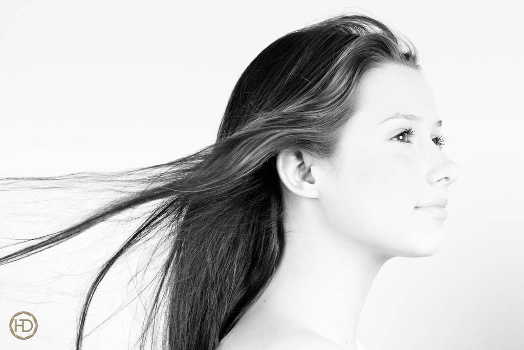 Perrine portrait high key by HDphotographie