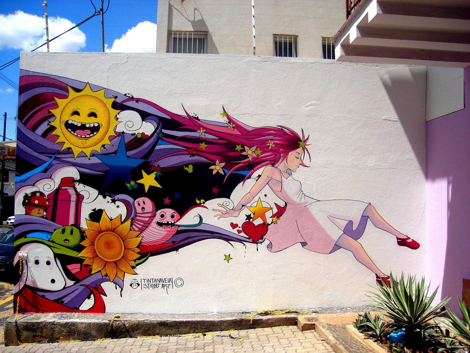 Lucy in the sky graffiti by tintanaveia