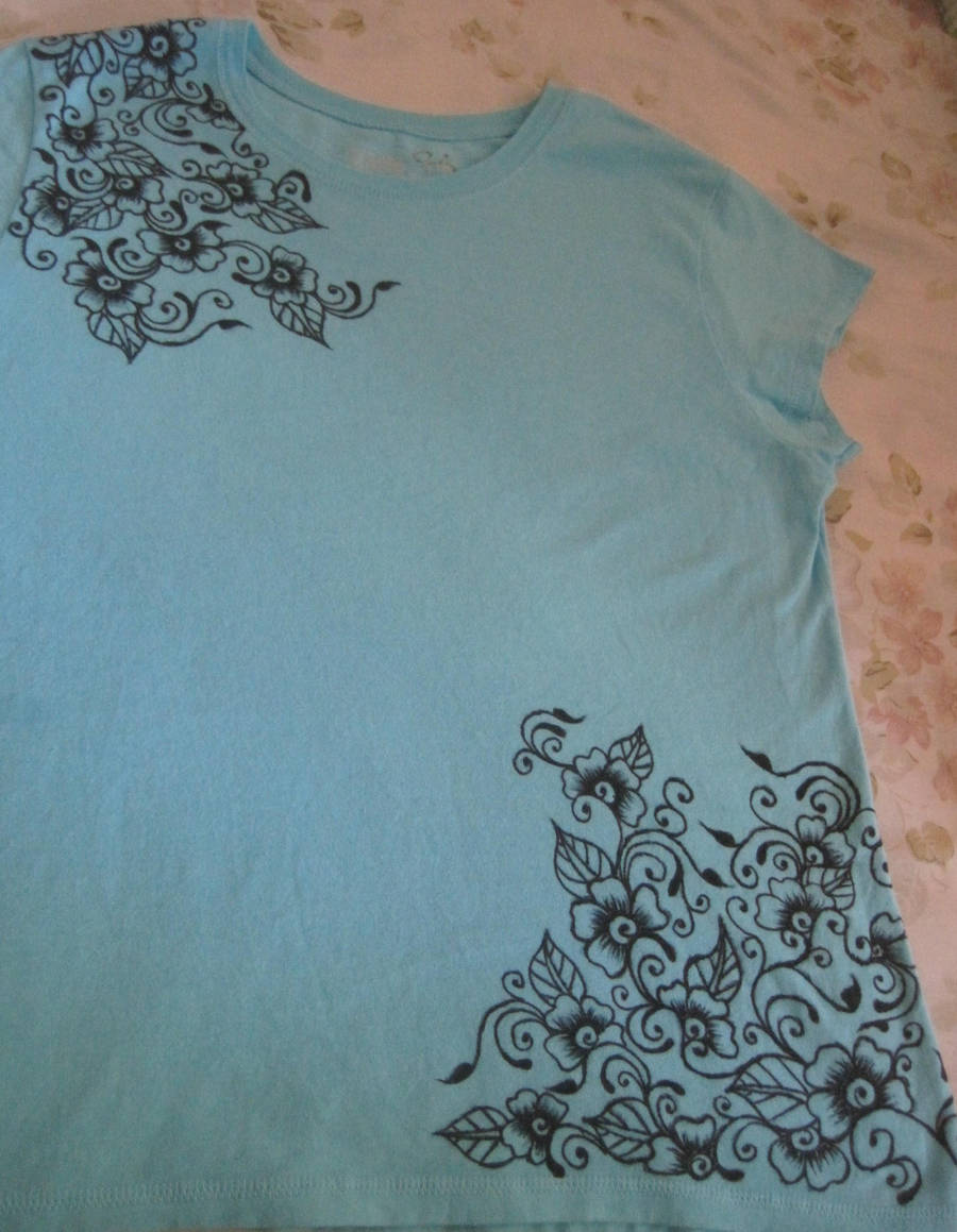drawing on on a t-shirt by idaana