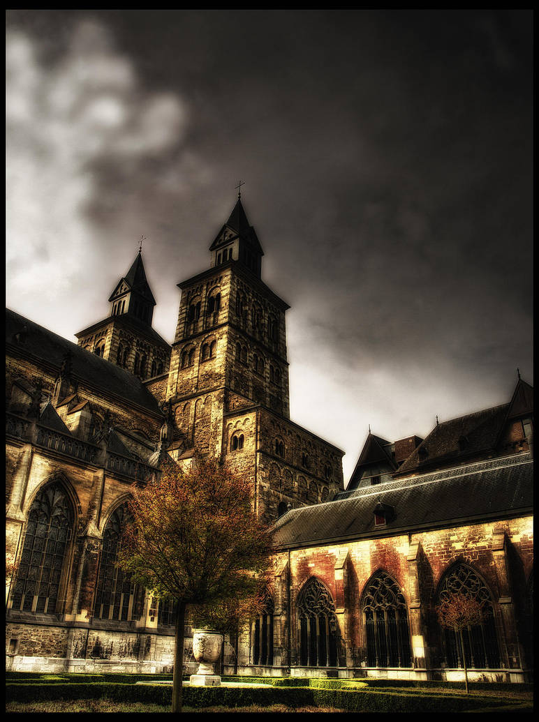 Basilica of Saint Servatius by Riot23