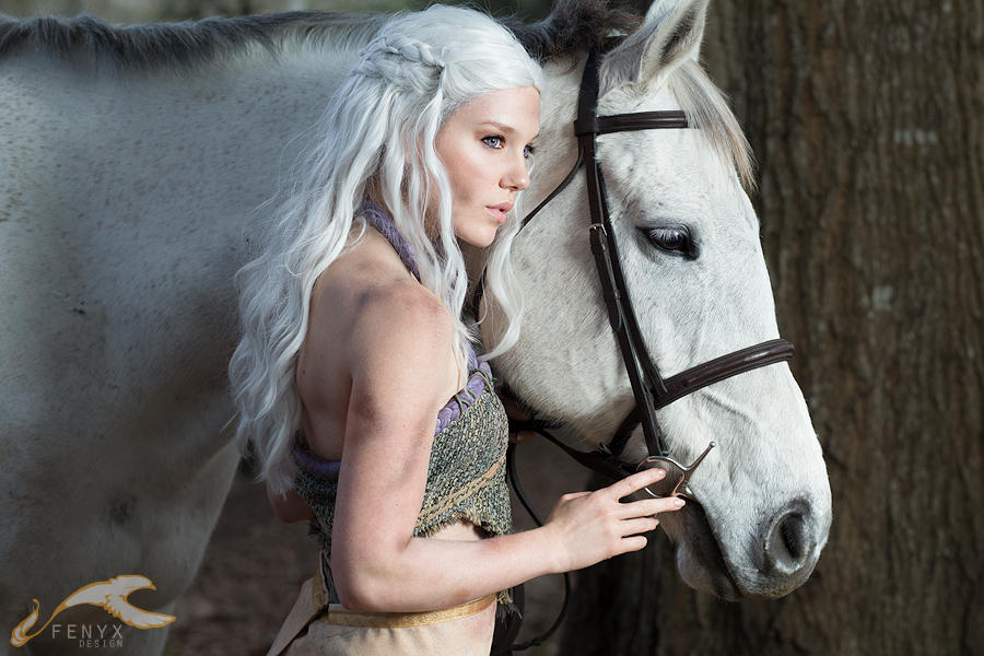 Game of Thrones | Daenerys + Silver by elysiagriffin