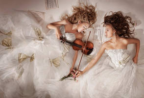 Violin play by LadyMartist