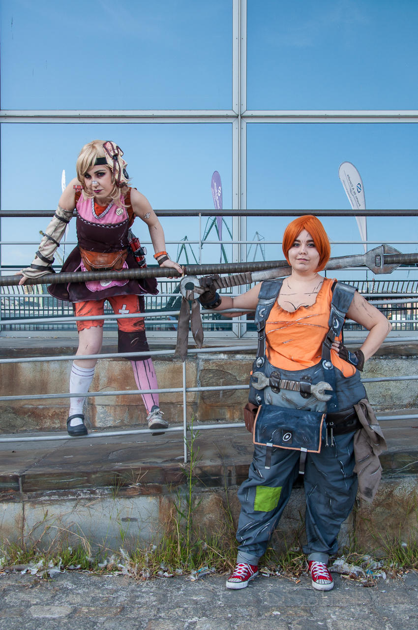 Ellie and Tiny Tina - Borderlands 2 by Nullien