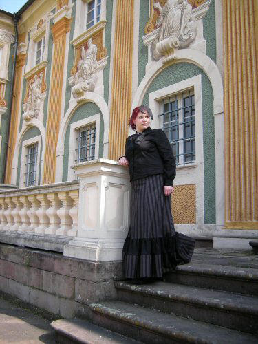 Elegant Gothic Aristocrat by miaka-yuuki
