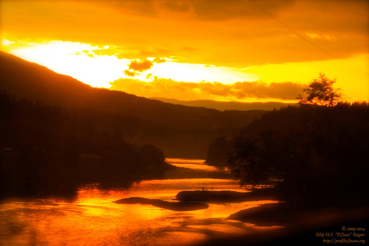 The world is burning, and it is beautiful by FiXato