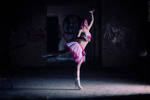 Adadoll V: Dancing in the dark by iomaSaty