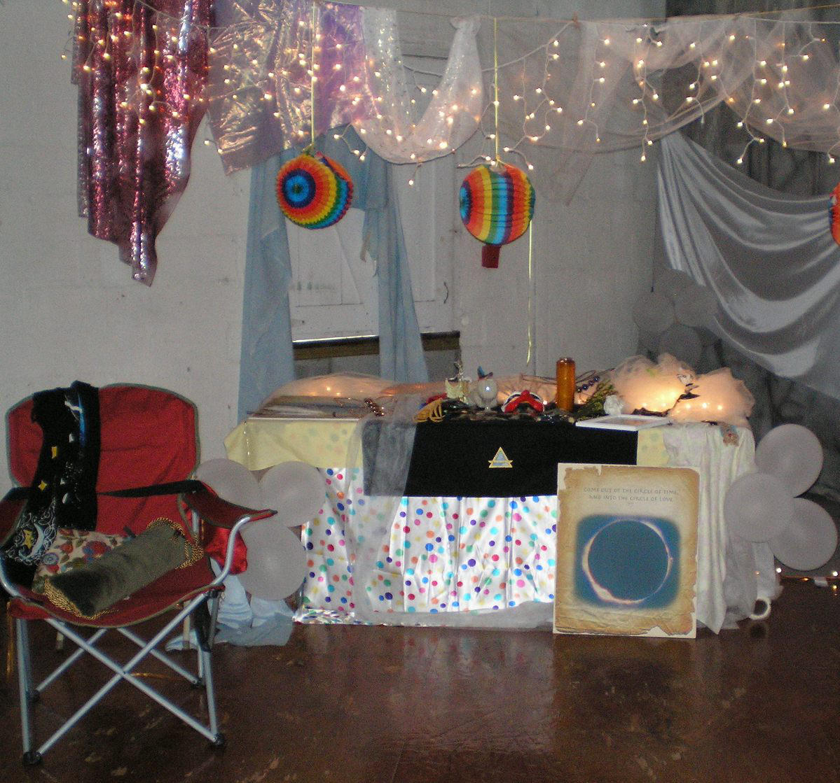 SHWC2006: Air altar by steward
