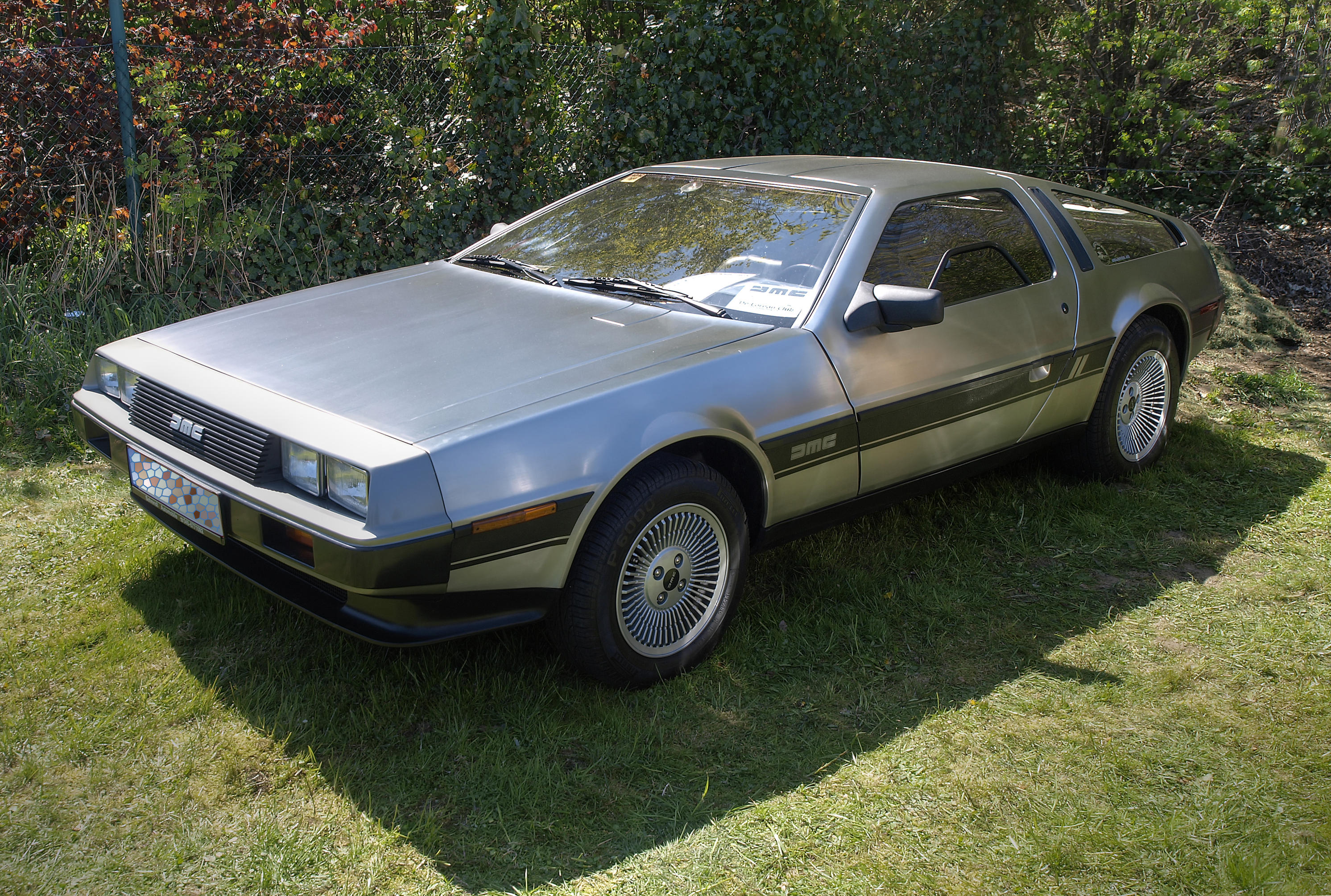 DeLorean HDR by Deceptico