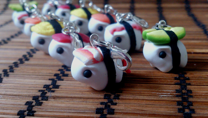 Army of tiny sushi piggies by RoOsaTejp