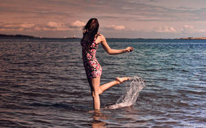 Sunshine Meets Water by Coltography