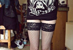 Tight Tights and Baggy Shirts by xxItsSupernaturalxx