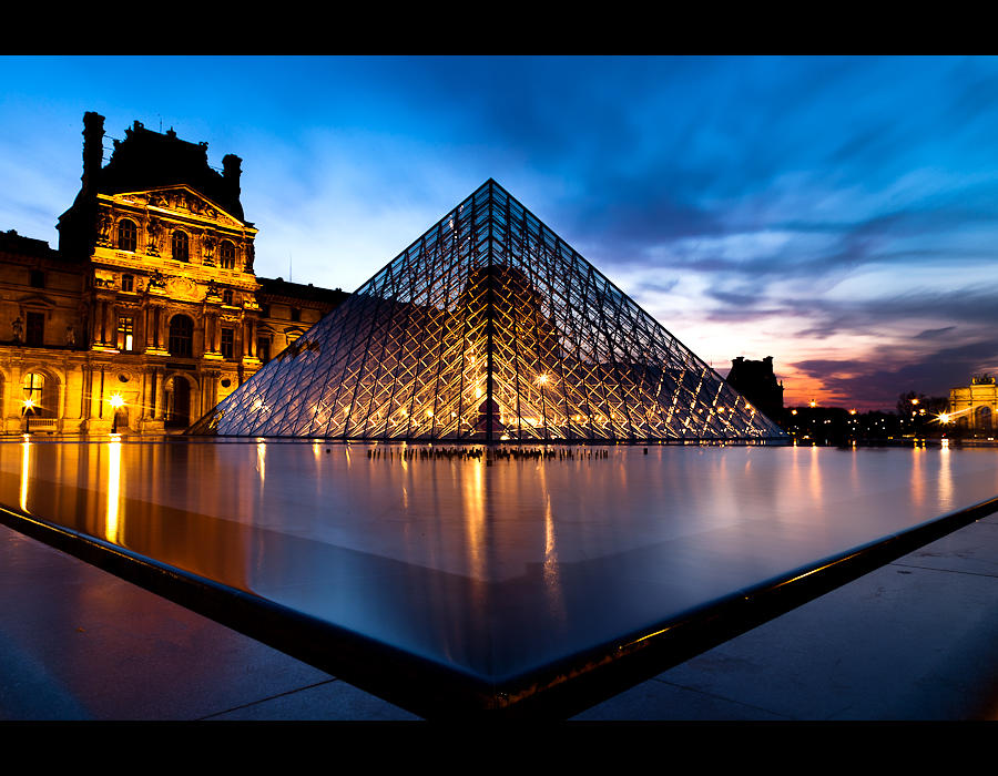Louvre by night 3 by LeMex
