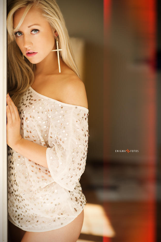 Leandra by Enigma-Fotos