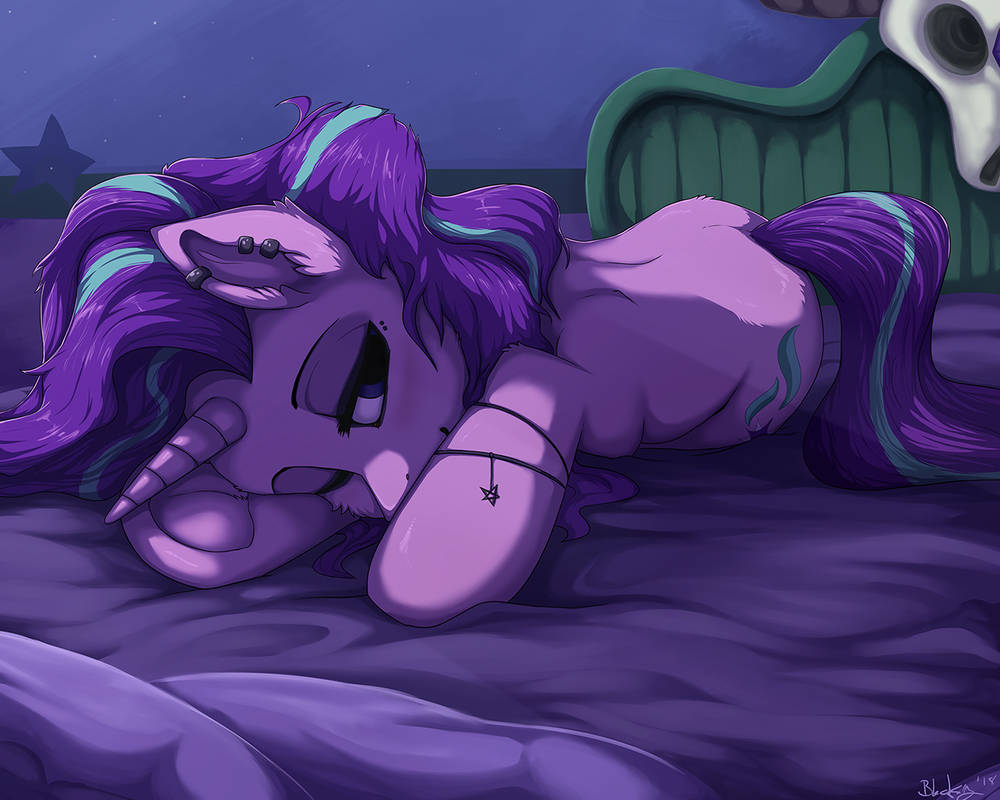 goth_glim_by_blackkaries_dcbedf6-pre.jpg