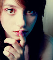 Hold your words. by RomanceOnTheTarmac