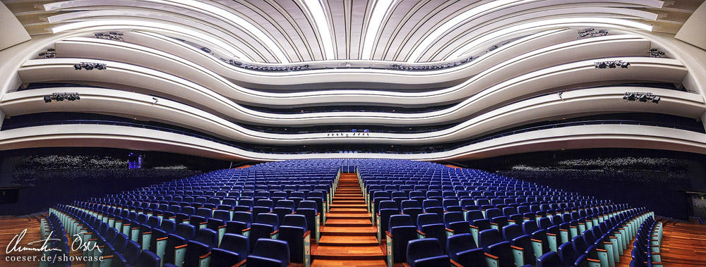 Opera house Valencia by Nightline