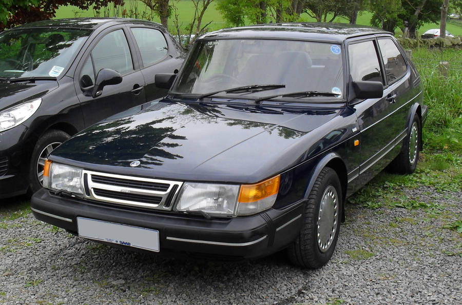 1989 Saab 900i by Zelandeth