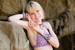 Smile Pretty by Tenacious-Muse