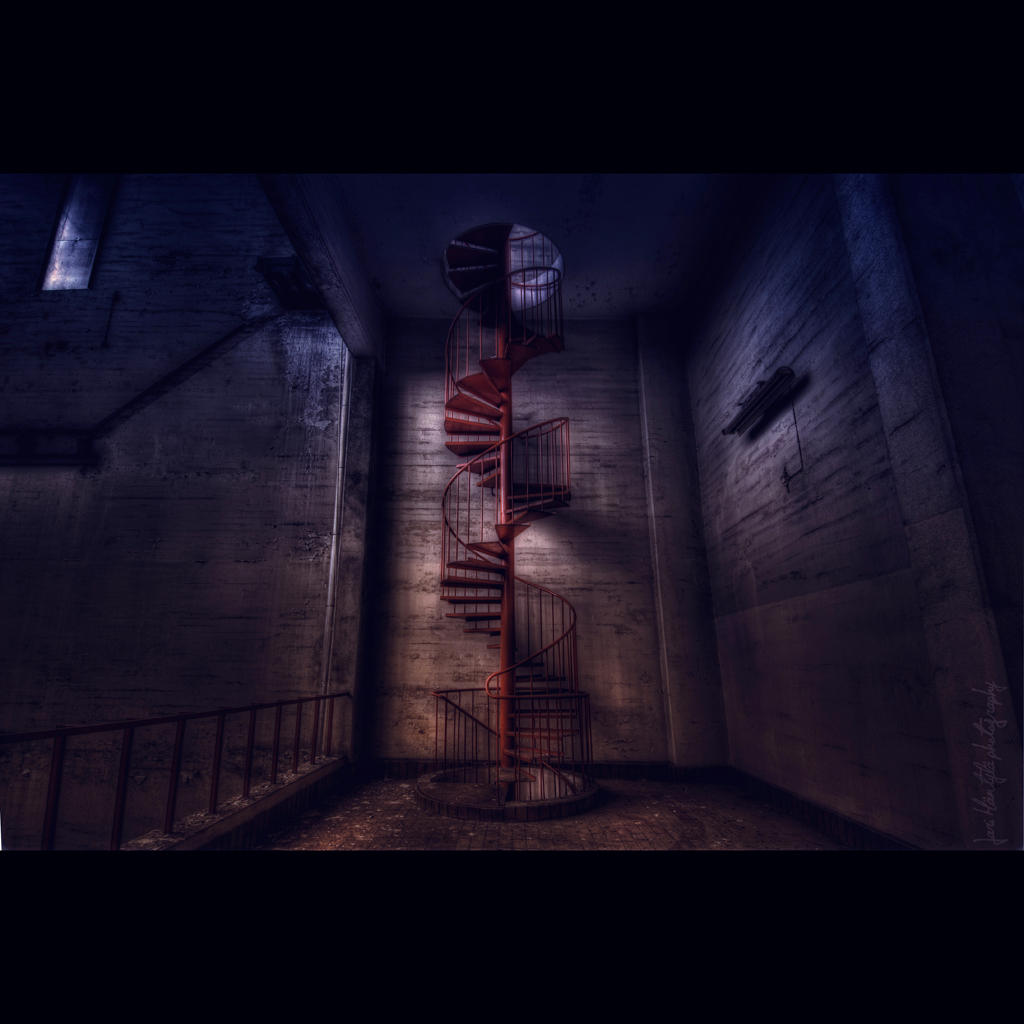 Red Ascend by wchild