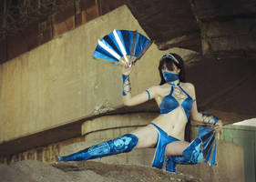 Mortal Kombat 9 cosplay Kitana by ZyunkaMukhina
