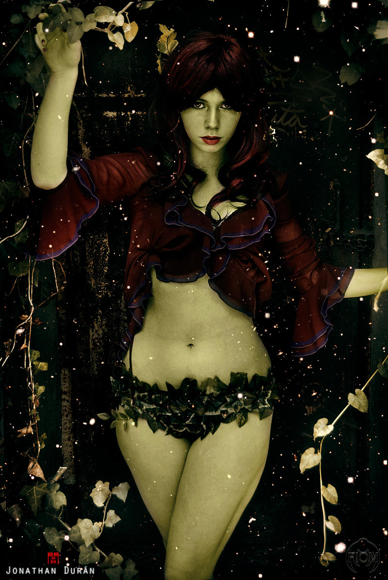 Poison Ivy - Arkham Asylum II by FioreSofen