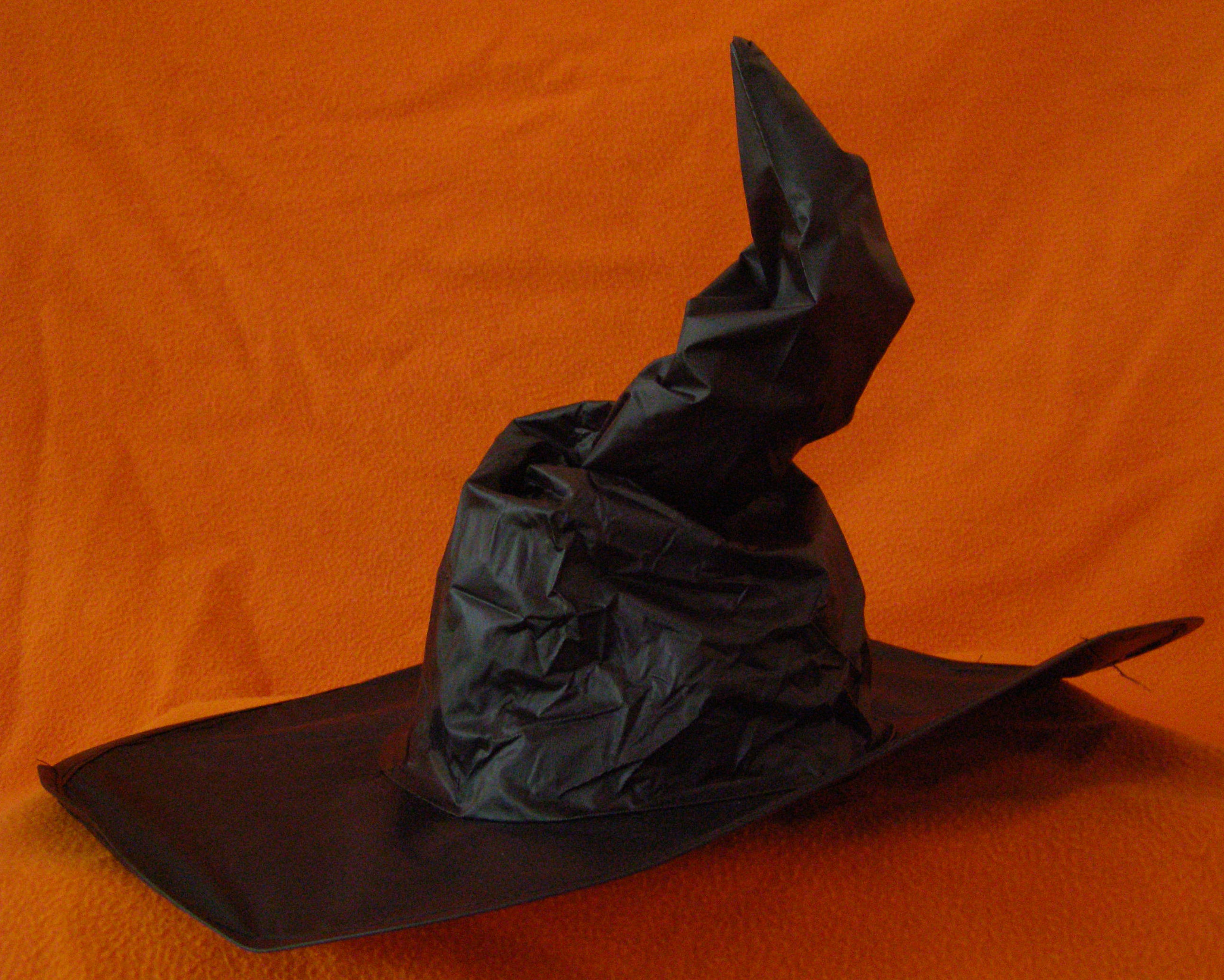Twisty hat of witchdom... by chop-stock