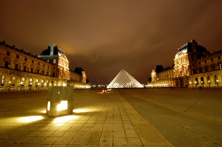 Palais du Louvre by juliuslg