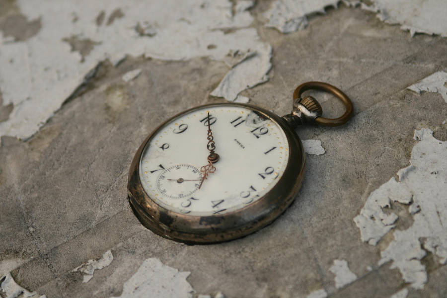 stock old broken pocket watch by Nexu4