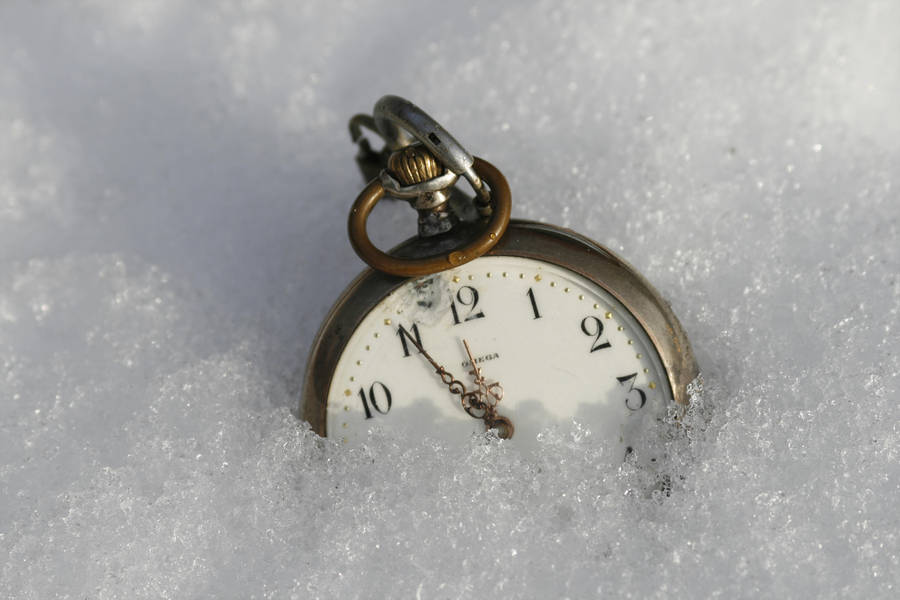 pocket watch in the snow 02 by Nexu4