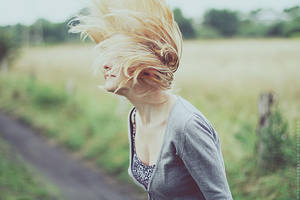 Floating hair by Basistka