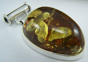 Silver pendant with Amber by MadOnion1