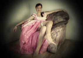 The lady with claws by Xemistry