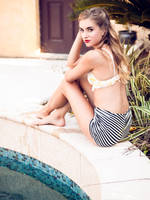 Over the Shoulder by Queen-Kitty