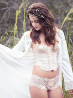 Her Grand Escape by Queen-Kitty