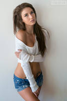 Naked Shoulder by stefangrosjean