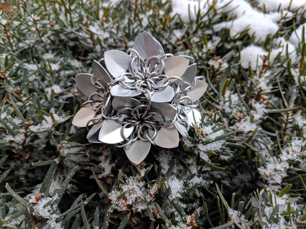 Scalemail Flower - Dodecahedron by demuredemeanor