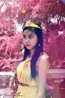 Looking Over... by yunisuchan