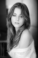 Klaudia.. into her eyes by zieniu