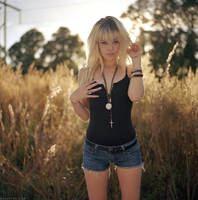 Mandy Natural by MojoKiss