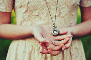 Alice's Clock. by JoanaSorino