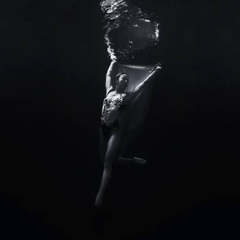 Pool dance by Hengki24