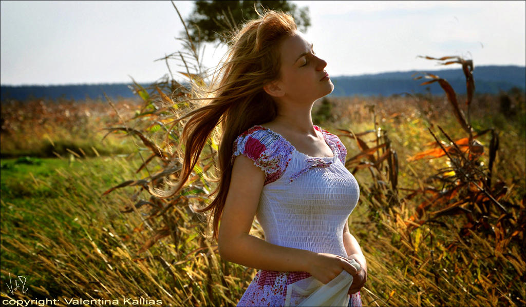 Larisa - Sunkissed by ValentinaKallias