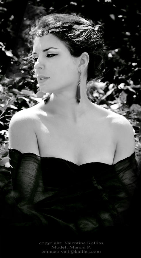 Classic portrait - Manon by ValentinaKallias